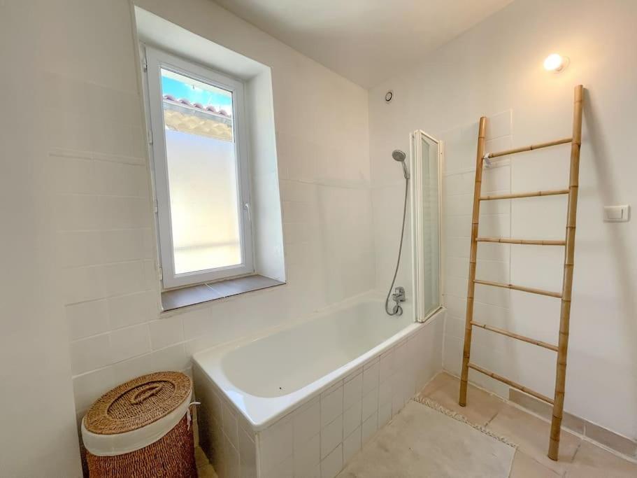 Charmante Maison De Village - Plages 30' Ferienhaus *